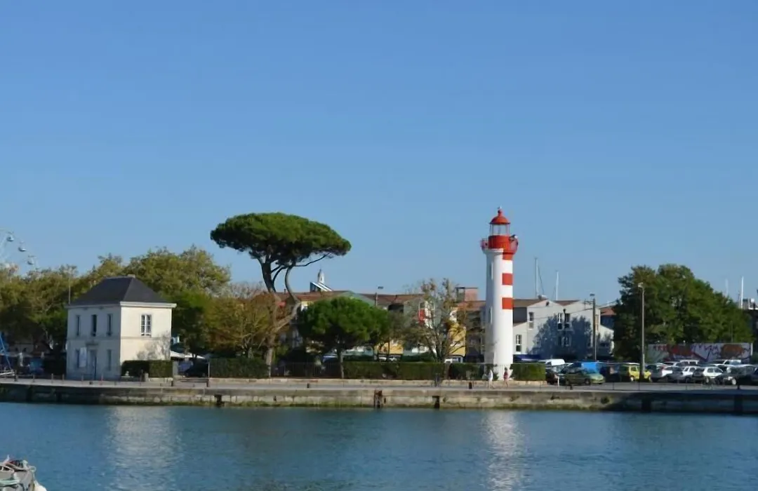 Hotel De L'Ocean-1